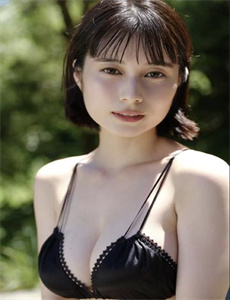 女人高潮抽搐潮喷流白浆-把美女抱到厕所里亲吻